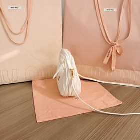 Белый  5BP228： Новая мини-сумка MiuWander от MiuMiu, изготовлена