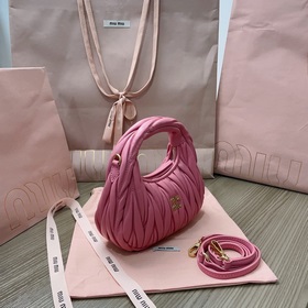 Розовый, 18 см 5BP228： Новая мини-сумка MiuWander от MiuMiu, вып