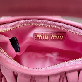 Розовый, 18 см 5BP228： Новая мини-сумка MiuWander от MiuMiu, вып