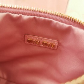 5BC125： Новая сумка MiuWander от MiuMiu, изготовлена из импортной