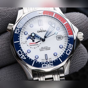 OMEGA представляет новую модель Seamaster суперсветящимся цифербл