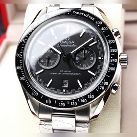 Представляем новые часы Omega Speedmaster Racing. Часы имеют 42-м