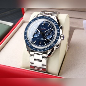 Представляем новые часы Omega Speedmaster Racing. Часы имеют 42-м