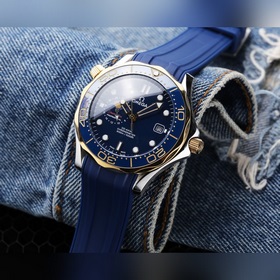 OMEGA представляет новую модель Seamaster суперсветящимся цифербл