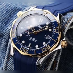 OMEGA представляет новую модель Seamaster суперсветящимся цифербл