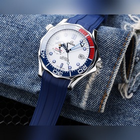 OMEGA представляет новую модель Seamaster суперсветящимся цифербл