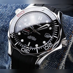 OMEGA представляет новую модель Seamaster суперсветящимся цифербл