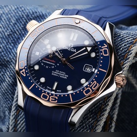 OMEGA представляет новую модель Seamaster суперсветящимся цифербл