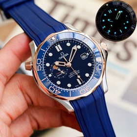 OMEGA представляет новую модель Seamaster суперсветящимся цифербл