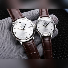 Серия Omega Seamaster - часы для пар. Подлинная форма, надписи со