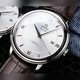 Серия Omega Seamaster - часы для пар. Подлинная форма, надписи со