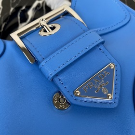 【Высококачественный оригинал】 {Овечья кожа} Pradα Moon Bag Новая 
