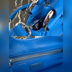 【Высококачественный оригинал】 {Овечья кожа} Pradα Moon Bag Новая 