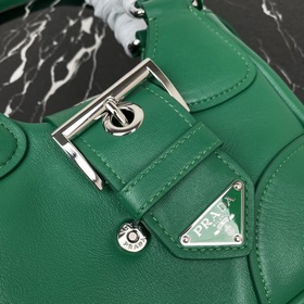【Высококачественный оригинал】 {Овечья кожа} Pradα Moon Bag Новая 