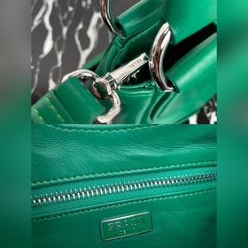 【Высококачественный оригинал】 {Овечья кожа} Pradα Moon Bag Новая 