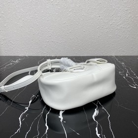 【Высококачественный оригинал】 {Овечья кожа} Pradα Moon Bag Новая 