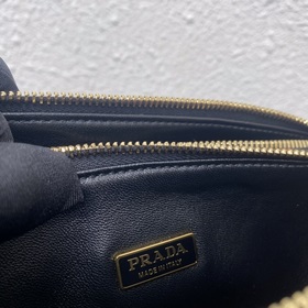 【Высочайшее качество】 Новая сумка-близнец 1BC176 Prada треугольна