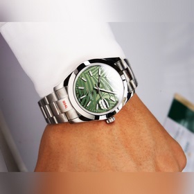 J5 возвращается с новым шедевром — часами Rolex Oyster Perpetual 