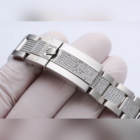 Ограниченная серия оригинальных моделей с бриллиантами на левой р