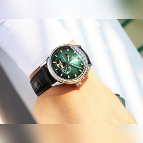 (Водонепроницаемость 5 градусов, можно плавать) Rolex, серия «Сол