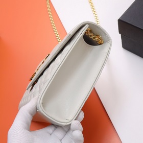[Эксклюзивные фотографии] Сумка Envelope# черного цвета с золотой