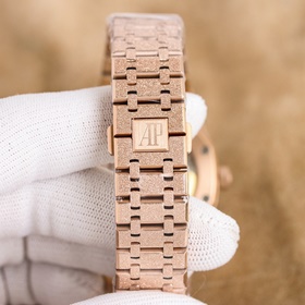 Audemars Piguet Royal Oak 15500V2 — впечатляющий дебют： удаление 
