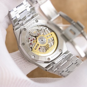 Audemars Piguet Royal Oak 15500V2 — впечатляющий дебют： удаление 