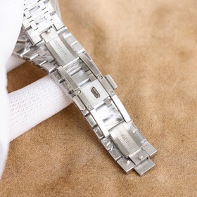Audemars Piguet Royal Oak 15500V2 — впечатляющий дебют： удаление 