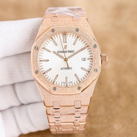 Audemars Piguet Royal Oak Frosted Gold Edition — впечатляющий деб