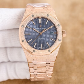 Audemars Piguet Royal Oak Frosted Gold Edition — впечатляющий деб