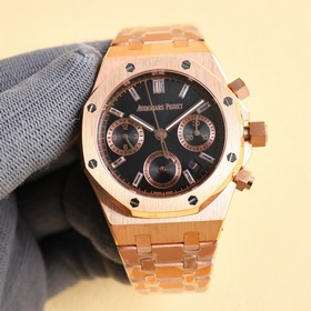 Популярная модель Audemars Piguet Royal Oak 26715BC.ZZ.1356BC.01.