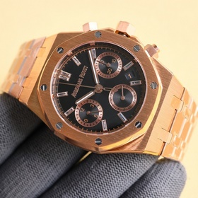 Популярная модель Audemars Piguet Royal Oak 26715BC.ZZ.1356BC.01.
