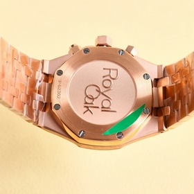 Популярная модель Audemars Piguet Royal Oak 26715BC.ZZ.1356BC.01.