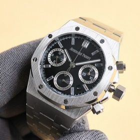 Популярная модель Audemars Piguet Royal Oak 26715BC.ZZ.1356BC.01.