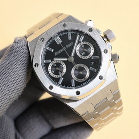 Популярная модель Audemars Piguet Royal Oak 26715BC.ZZ.1356BC.01.