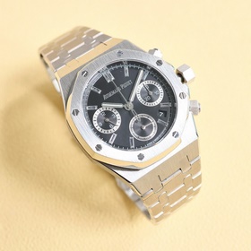 Популярная модель Audemars Piguet Royal Oak 26715BC.ZZ.1356BC.01.