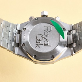 Популярная модель Audemars Piguet Royal Oak 26715BC.ZZ.1356BC.01.