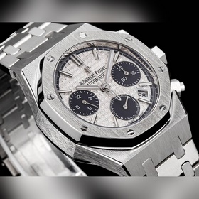 Популярная модель Audemars Piguet Royal Oak 26715BC.ZZ.1356BC.01.