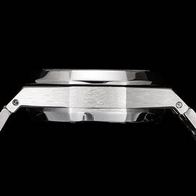 Популярная модель Audemars Piguet Royal Oak 26715BC.ZZ.1356BC.01.