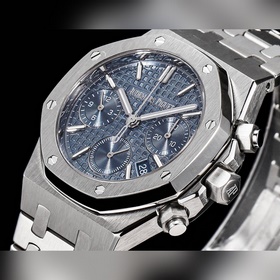 Популярная модель Audemars Piguet Royal Oak 26715BC.ZZ.1356BC.01.