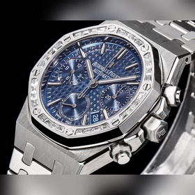 Популярная модель Audemars Piguet Royal Oak 26715BC.ZZ.1356BC.01.