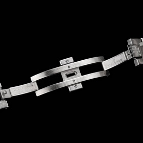Популярная модель Audemars Piguet Royal Oak 26715BC.ZZ.1356BC.01.