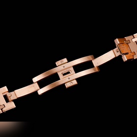 Популярная модель Audemars Piguet Royal Oak 26715BC.ZZ.1356BC.01.