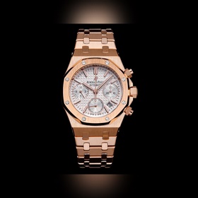Популярная модель Audemars Piguet Royal Oak 26715BC.ZZ.1356BC.01.