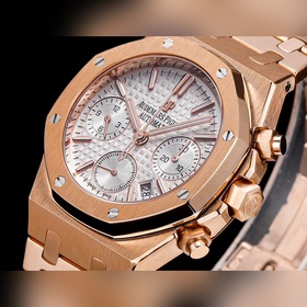 Популярная модель Audemars Piguet Royal Oak 26715BC.ZZ.1356BC.01.