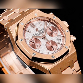 2000   Популярная модель Audemars Piguet Royal Oak 26715BC.ZZ.1