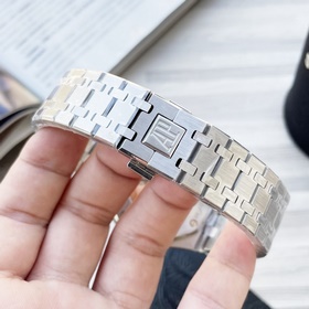 Audemars Piguet Royal Oak серия, стекло с покрытием, размер 45 мм