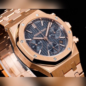 Популярная модель Audemars Piguet Royal Oak 26715BC.ZZ.1356BC.01.