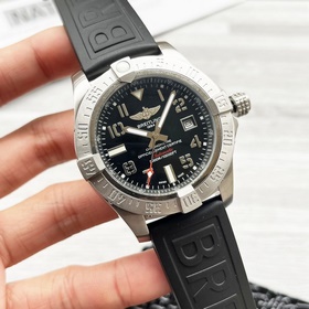 Серия Breitling Superocean! Ободок и корпус изготовлены из нержав