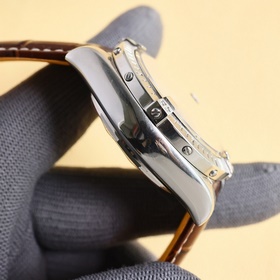 Новинка： полностью обновленный часовой механизм Breitling Avenger
